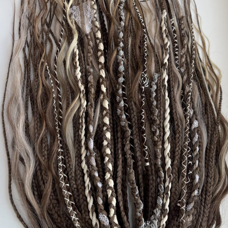 Brąz Naturalny – zestaw warkoczy z lokami